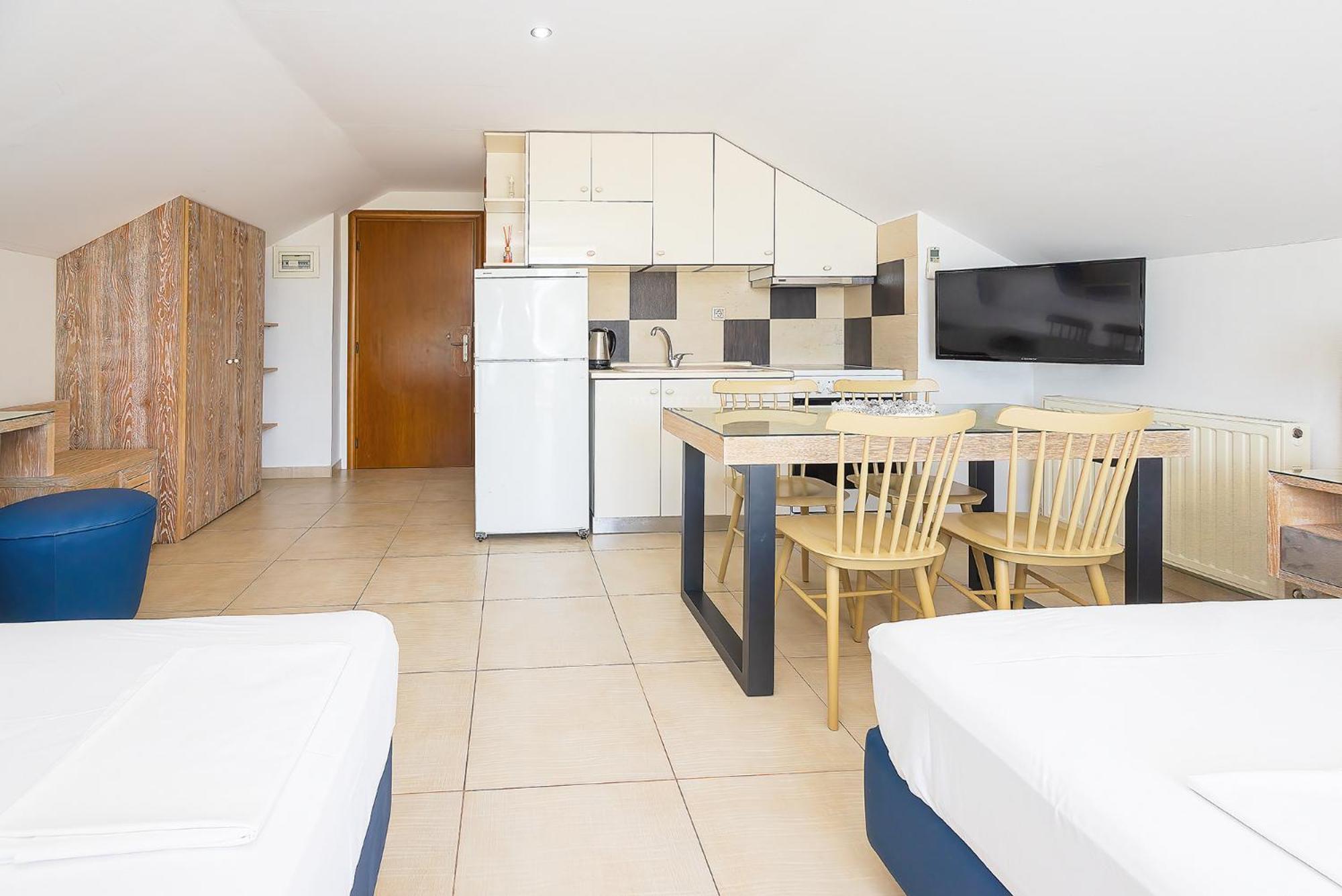 Le Monde Seaview Suites Nea Kallikrateia Екстер'єр фото