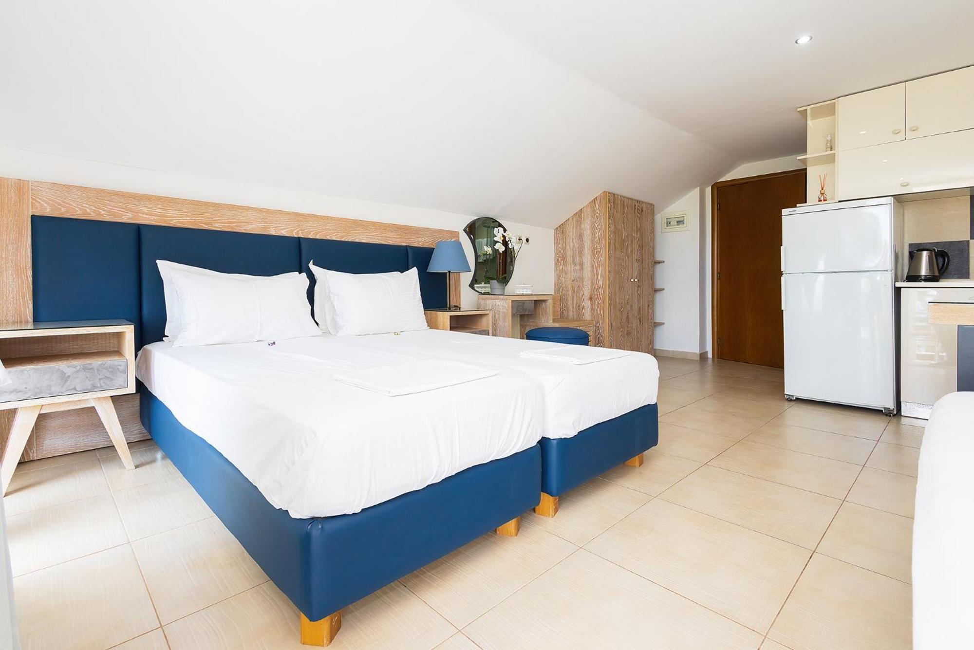 Le Monde Seaview Suites Nea Kallikrateia Екстер'єр фото