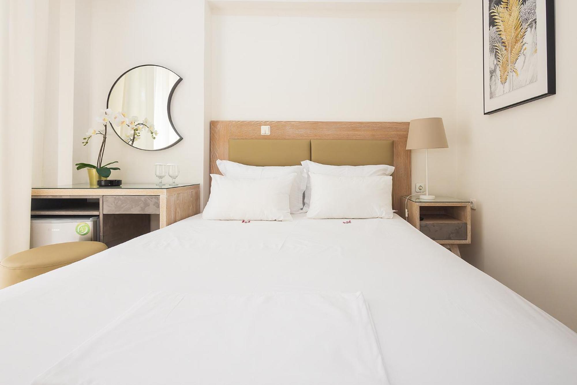 Le Monde Seaview Suites Nea Kallikrateia Екстер'єр фото
