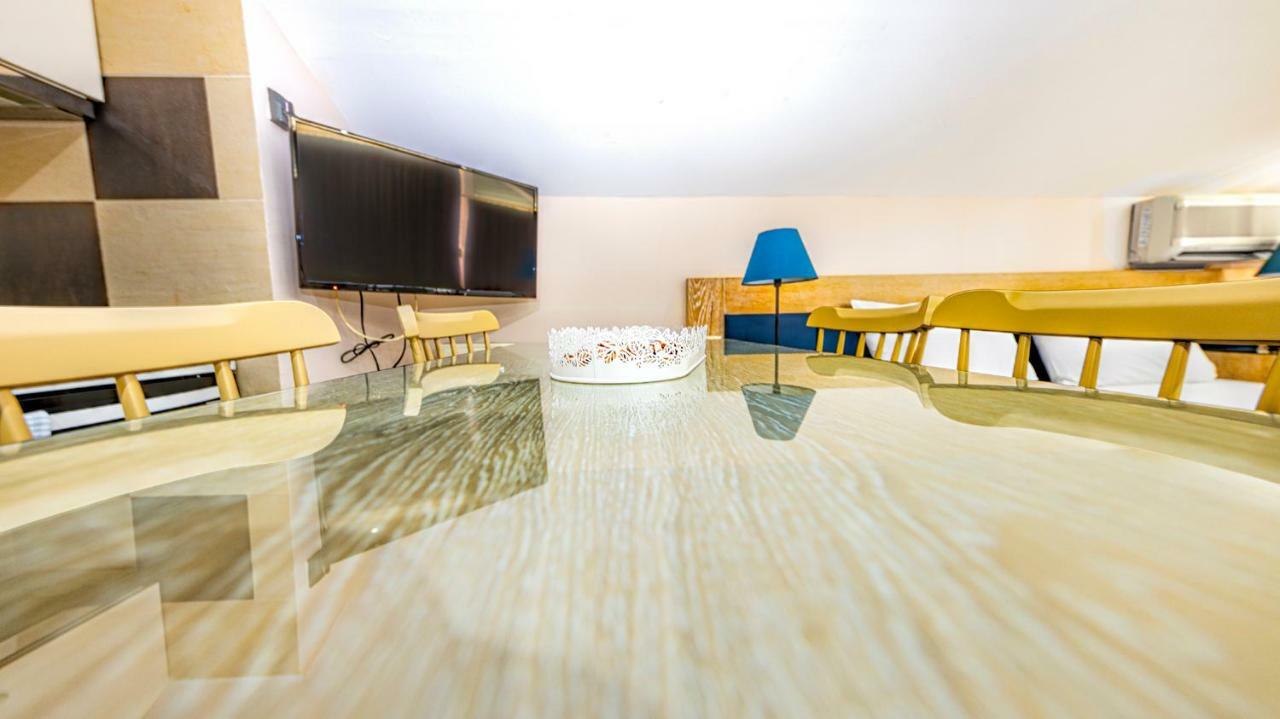 Le Monde Seaview Suites Nea Kallikrateia Екстер'єр фото