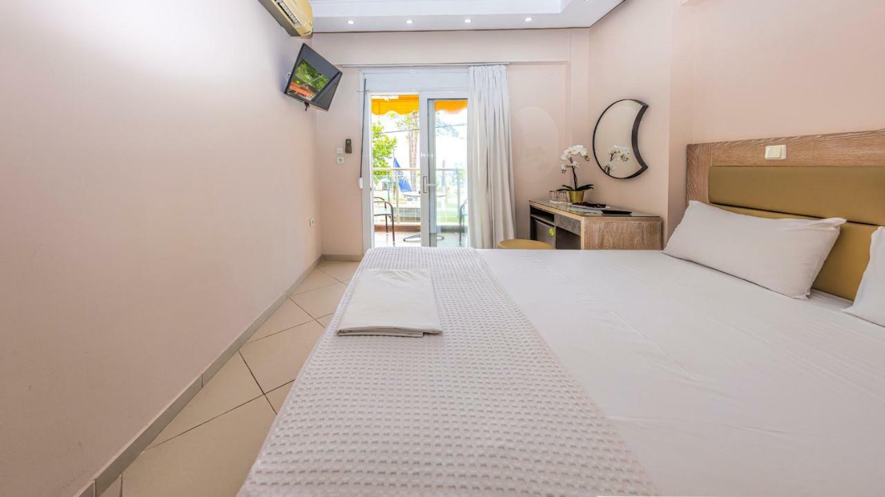 Le Monde Seaview Suites Nea Kallikrateia Екстер'єр фото
